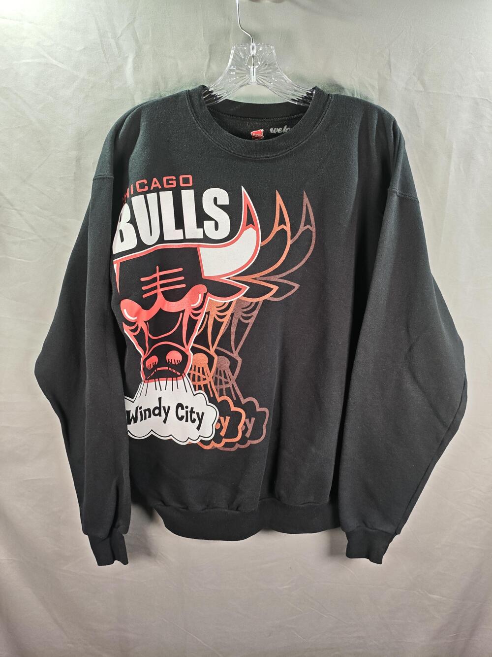 Chicago Bulls Sweater Mens Medium Black Red NBA Basketball Hanes Crewneck
